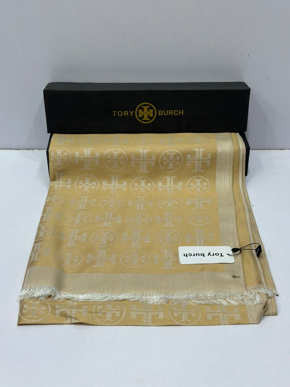 Signature Jacquard Pashmina Scarf for Women – Luxury Soft Winter Wrap