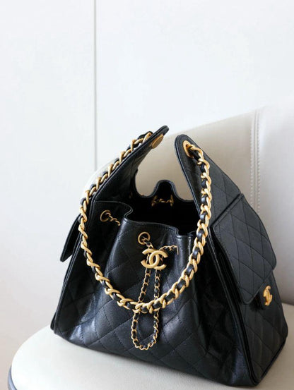 Quilted Chain Bucket Bag – Luxury Drawstring Shoulder Bag