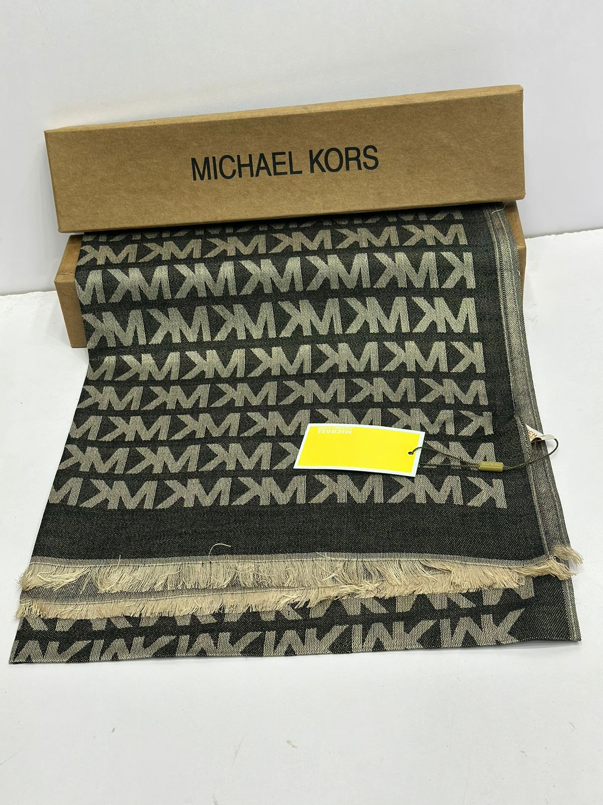 Luxury Jacquard Pashmina Scarf for Women – Soft Winter Shawl & Stylish Wrap