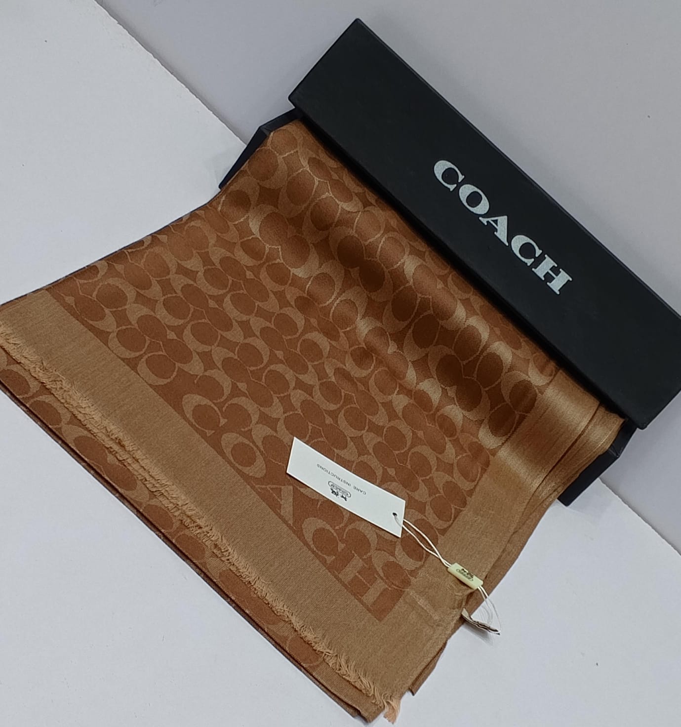 Elegant Jacquard Pashmina Scarf for Women – Soft Winter Shawl & Wrap (Multiple Colors)