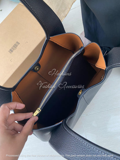 Minimalist Soft Leather Shoulder Bag | Everyday Tote