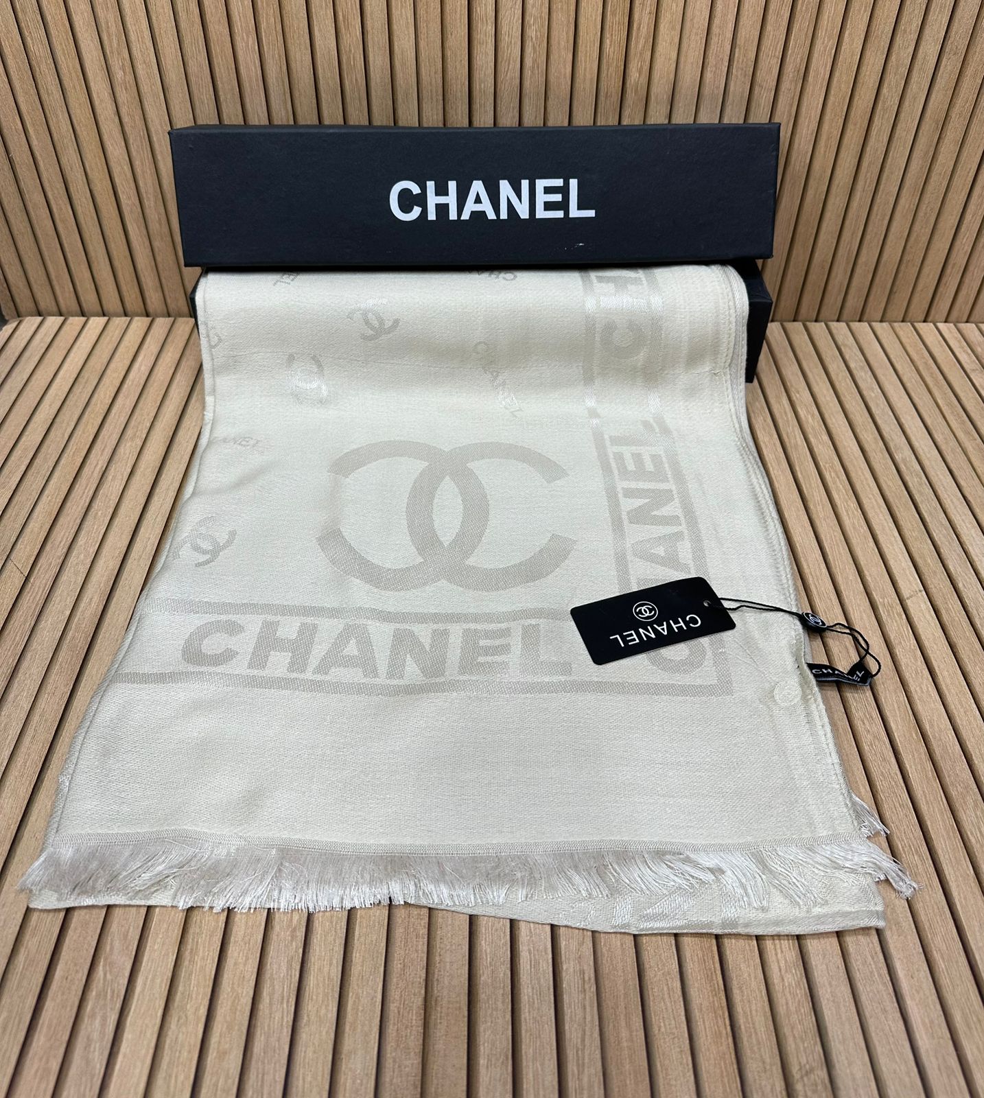 Luxury Jacquard Pashmina Scarf for Women – Soft Elegant Shawl & Winter Wrap (Multiple Colors)