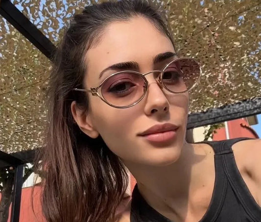 Vintage Oval Metal Sunglasses for Women – Gold Frame with Tinted Lenses