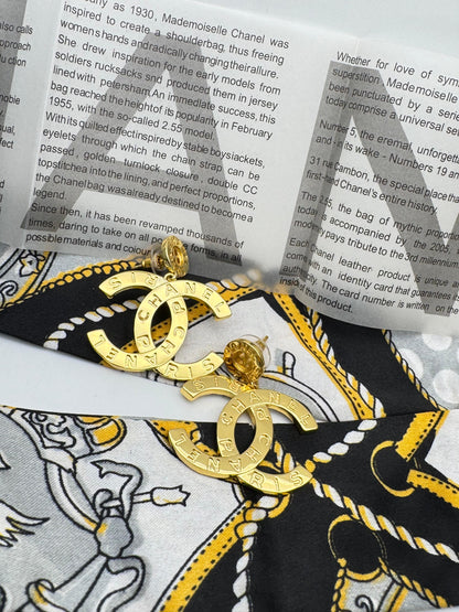 Gold-Tone Interlocking Circle Stud Earrings for Women | Minimal Statement Jewelry