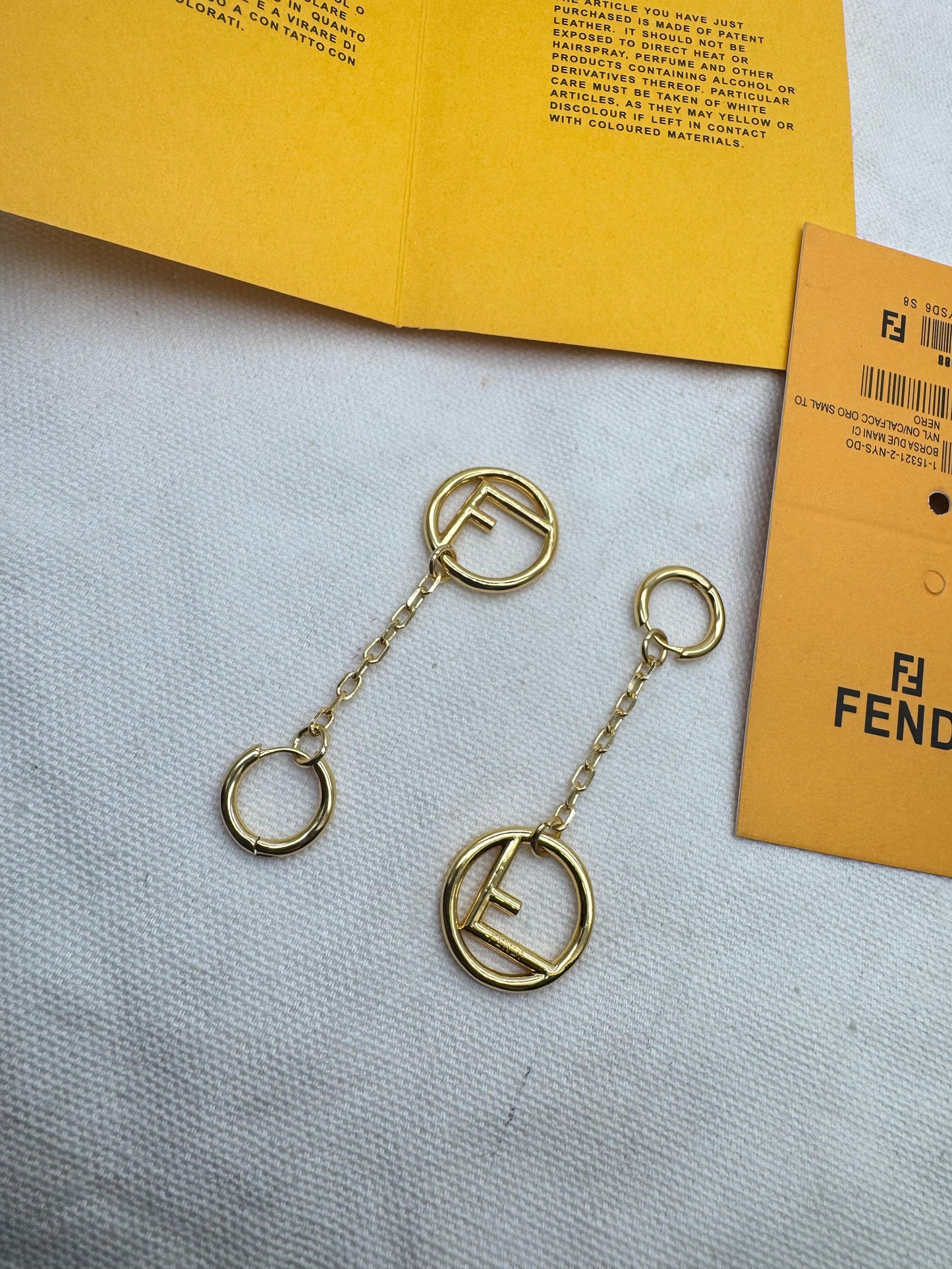 Gold Circle Drop Earrings with Chain Detail – Minimal Statement Dangle Earrings for Women