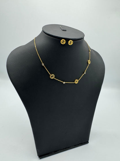 Gold Disc Chain Necklace with Matching Stud Earrings – Minimal Everyday Jewelry Set for Women