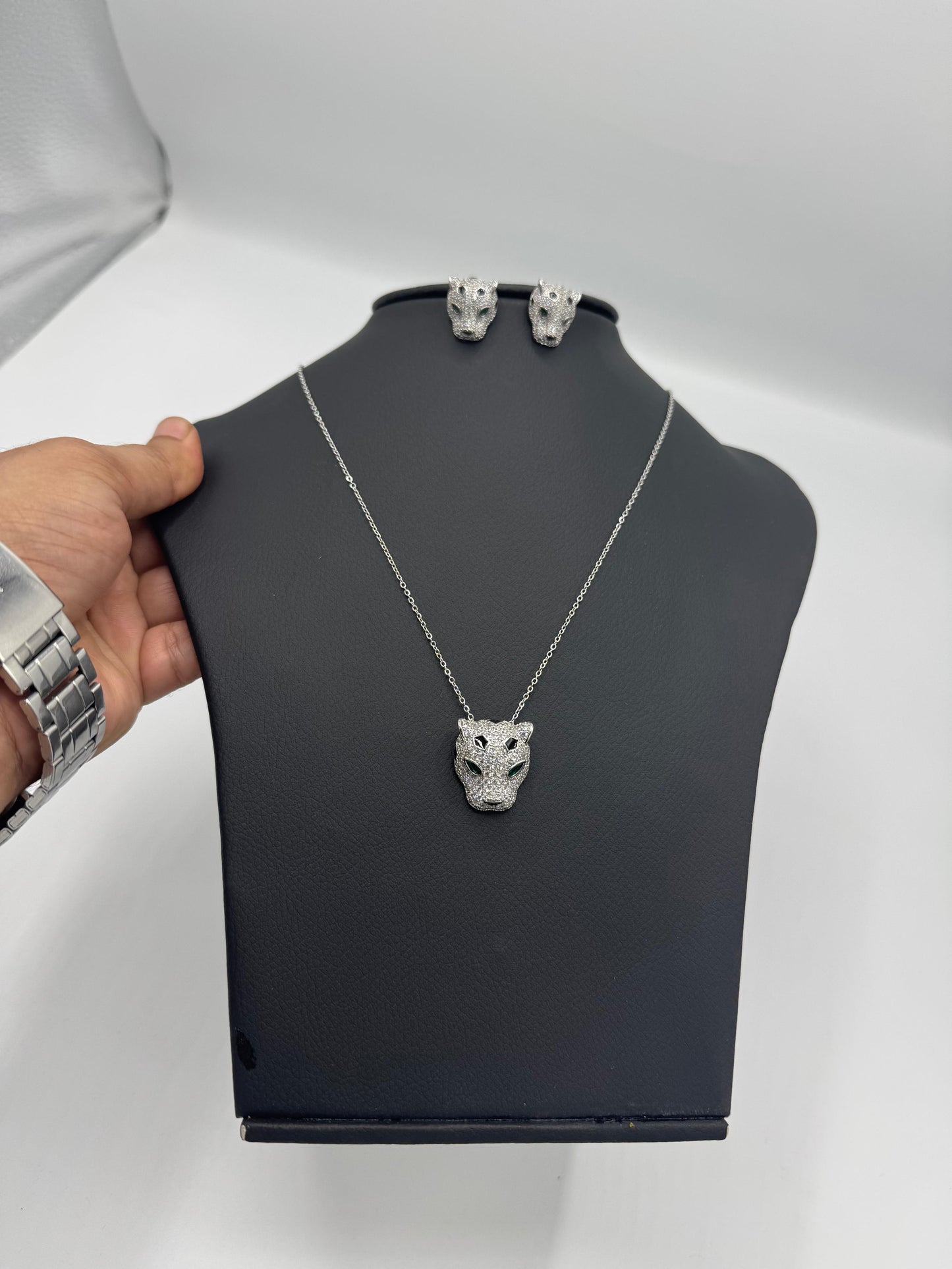 Panther Head Necklace with Matching Stud Earrings – Bold Statement Jewelry Set for Women