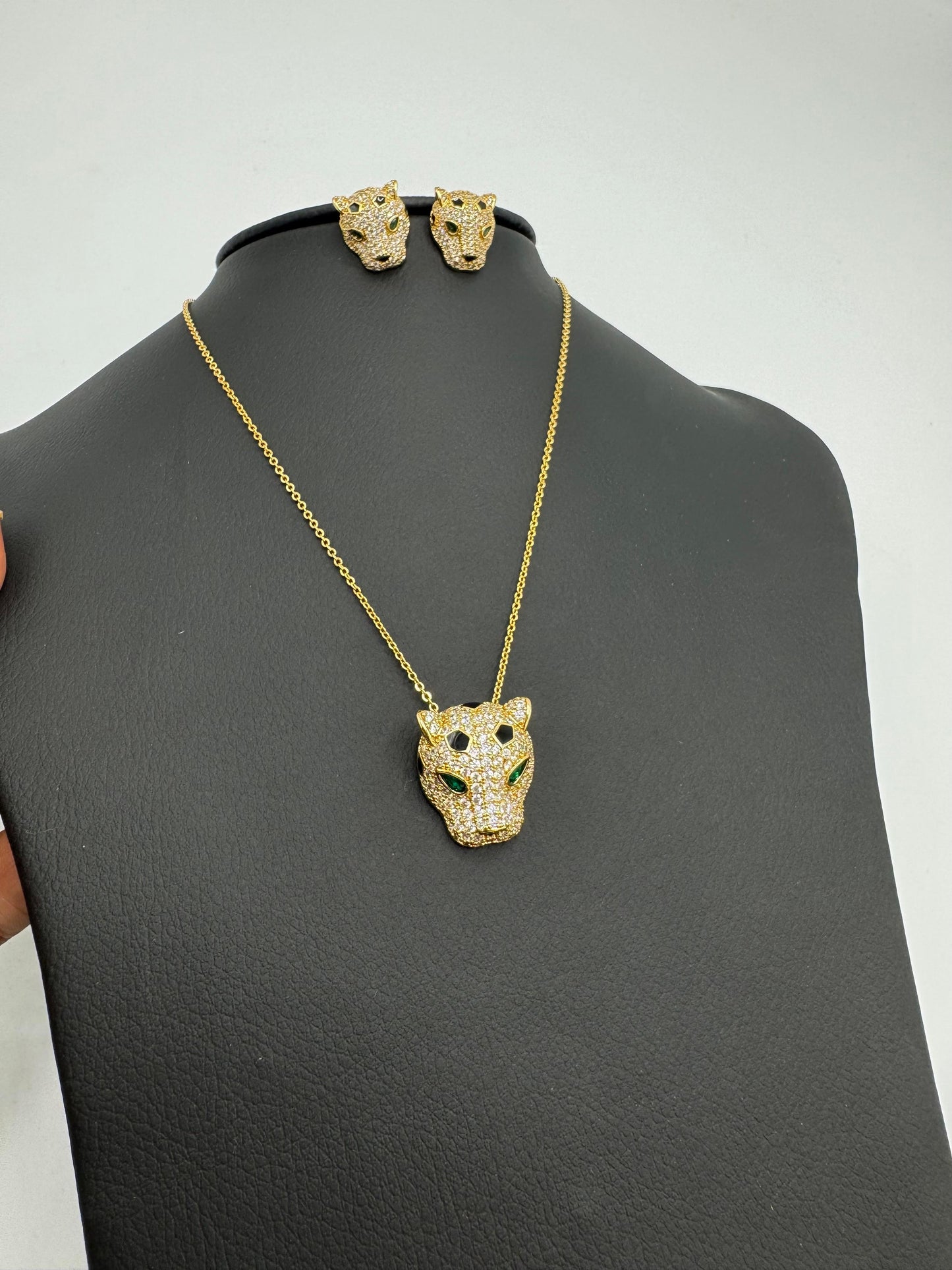 Panther Head Necklace with Matching Stud Earrings – Bold Statement Jewelry Set for Women