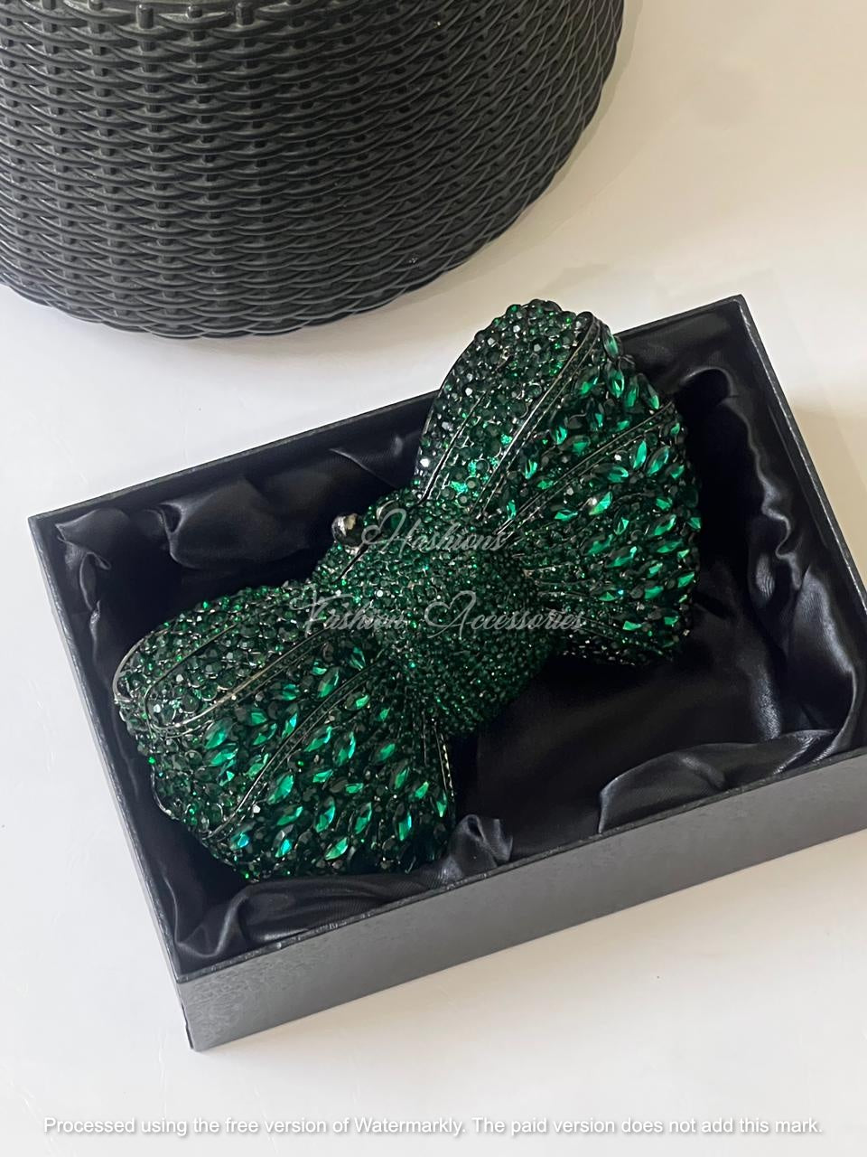 Crystal Bow Clutch – Elegant Evening Bag for Weddings & Parties