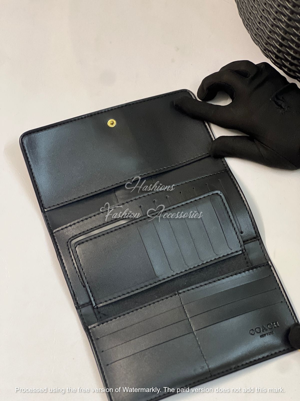 Premium Monogram Pattern Wallet & Card Holder – Slim Fold Design for Everyday Use