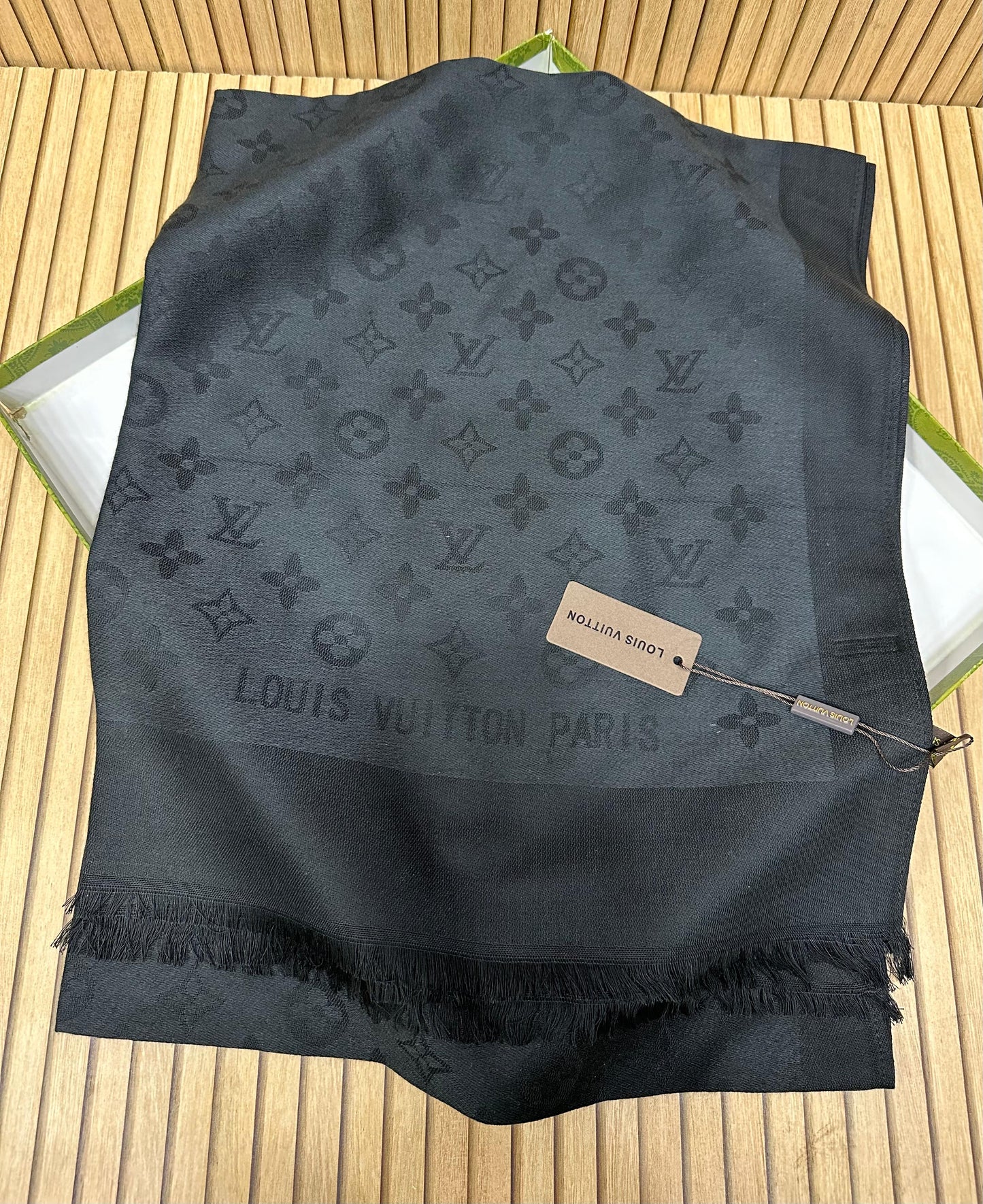 Luxury Jacquard Pashmina Scarf for Women – Soft Winter Shawl with Elegant All-Over Pattern