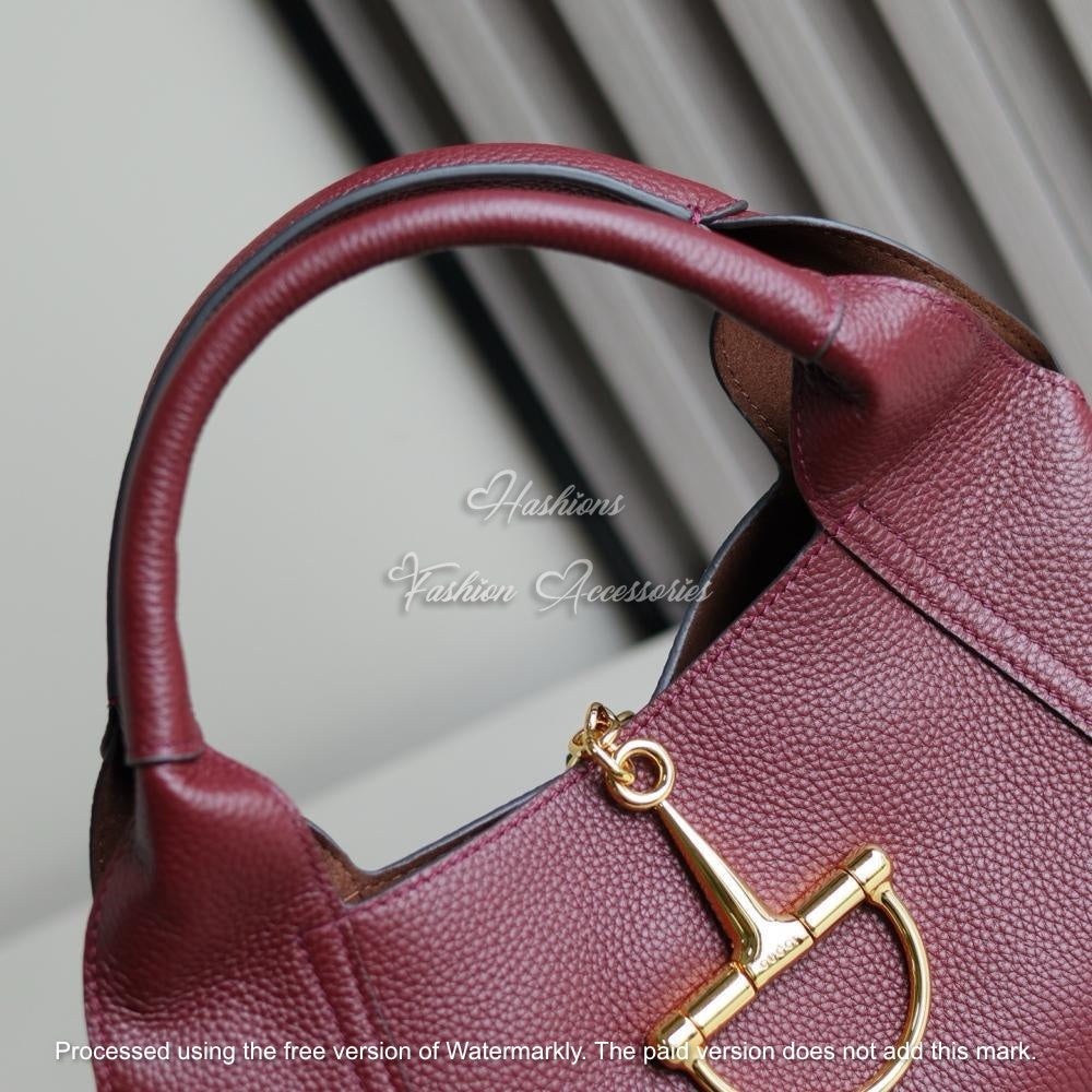 Slouchy Grained Leather Hobo Bag – Minimalist Shoulder Purse with Equestrian Gold Hardware