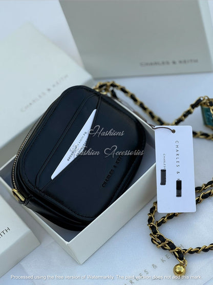 Quilted Diamond Chain Crossbody Bag