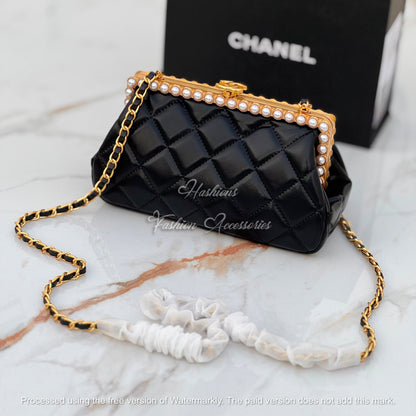 Pearl Frame Quilted Bag