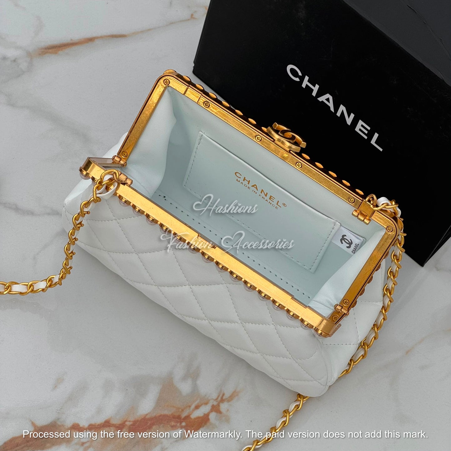 Pearl Frame Quilted Bag