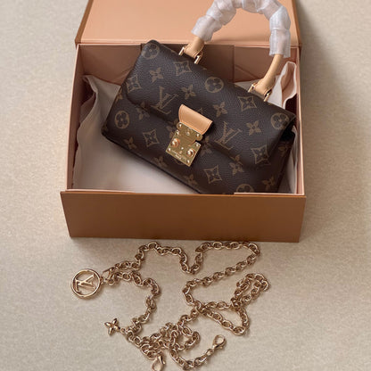 Mini Flap Chain Handbag
