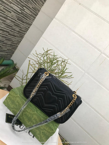 GG Marmont Medium Shoulder Bag