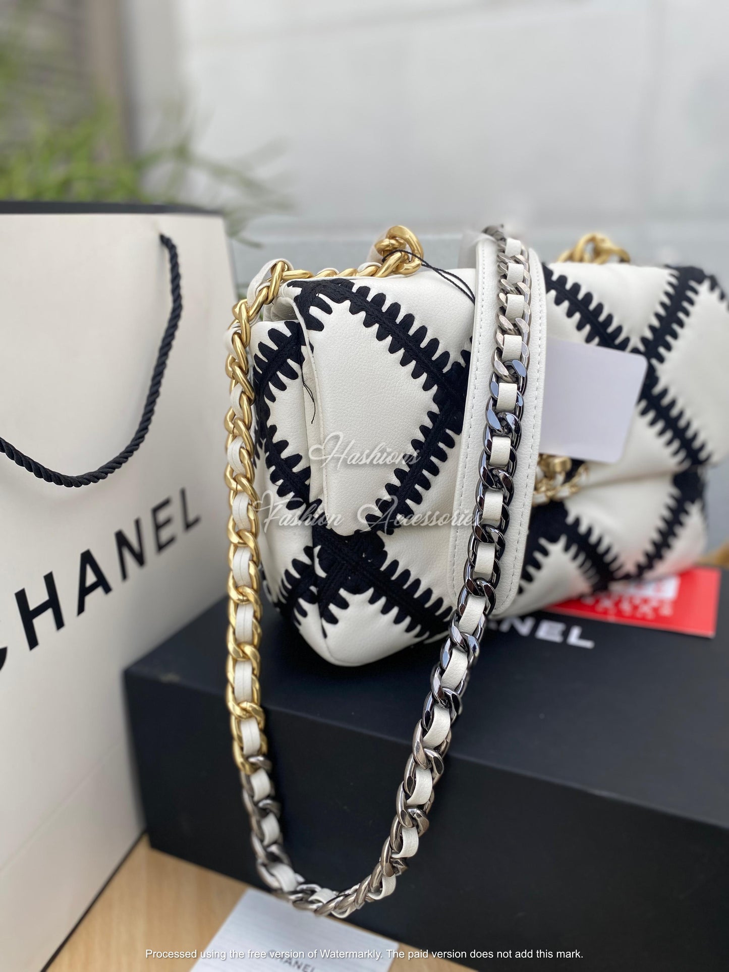 CHAN-EL Flap Bag 19 (Crochet) - White