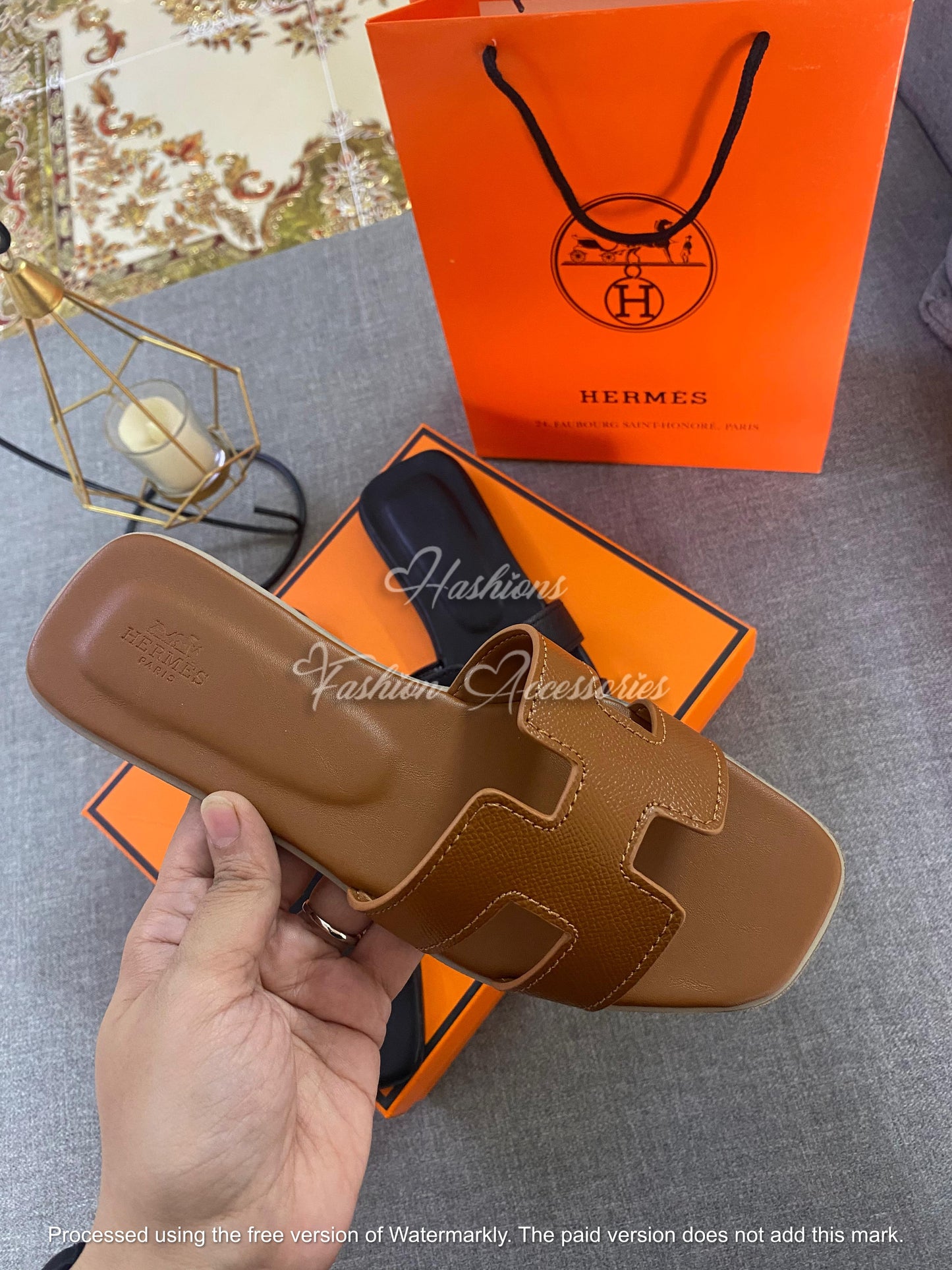 Women’s Minimalist Slip-On Flats – Black & Tan Comfortable Everyday Sandals