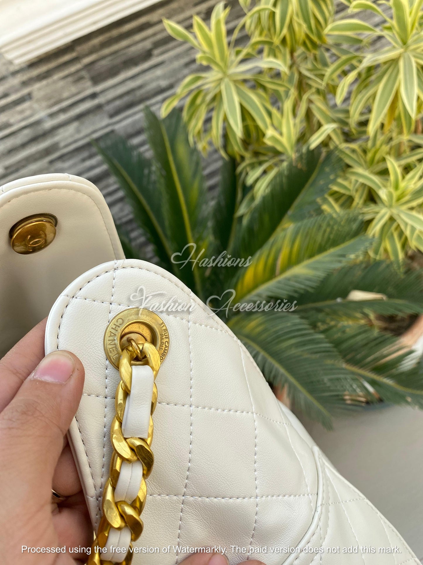 Quilted Chain Bucket Bag – Luxury Drawstring Shoulder Bag