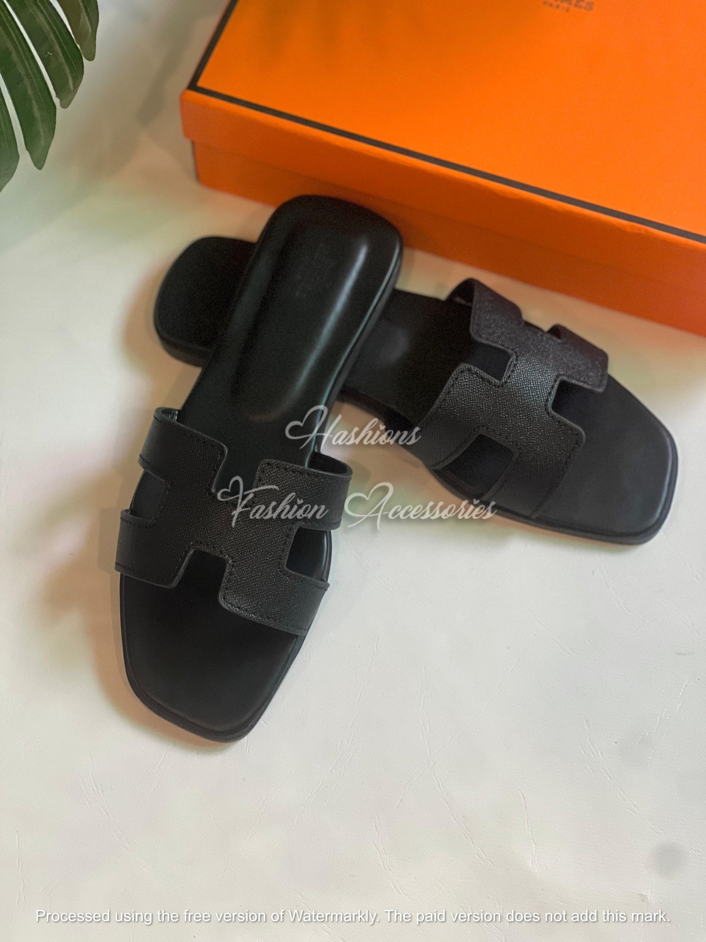 Women’s Minimalist Slip-On Flats – Black & Tan Comfortable Everyday Sandals