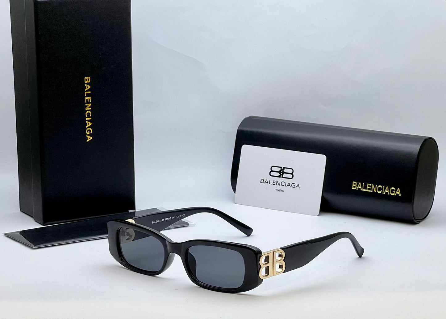 Rectangular Black Sunglasses – Luxury Gold Temple Statement Shades