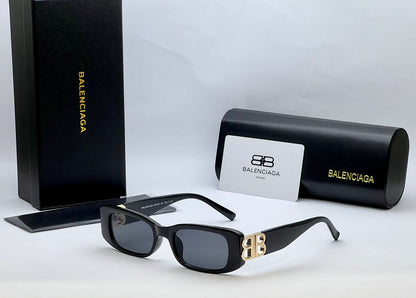 Rectangular Black Sunglasses – Luxury Gold Temple Statement Shades