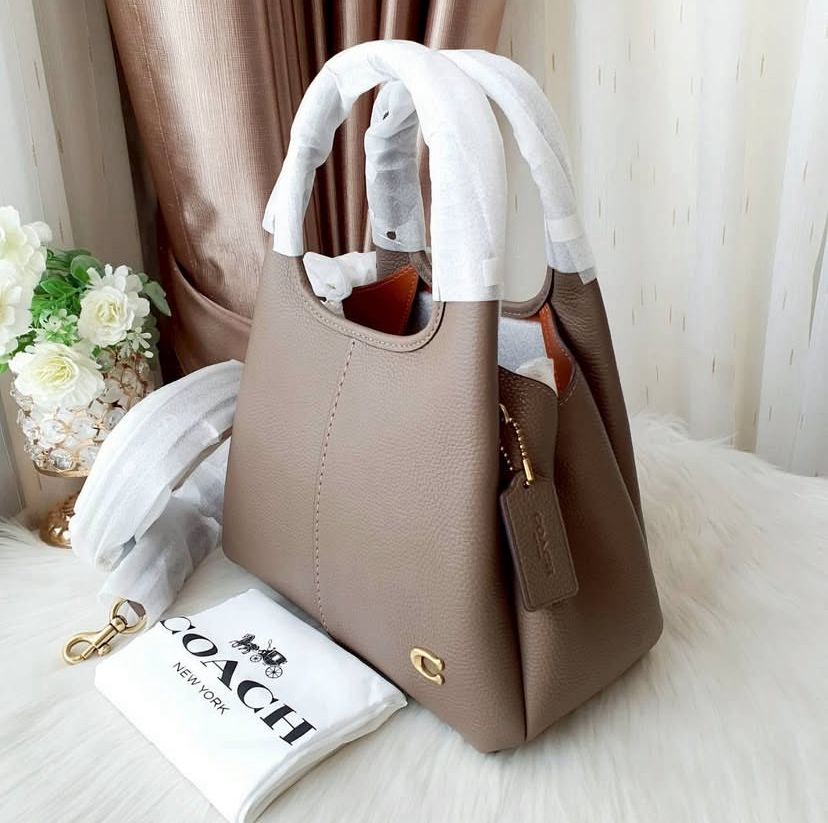 Structured Pebble Tote Bag – Luxury Everyday Handbag for Women