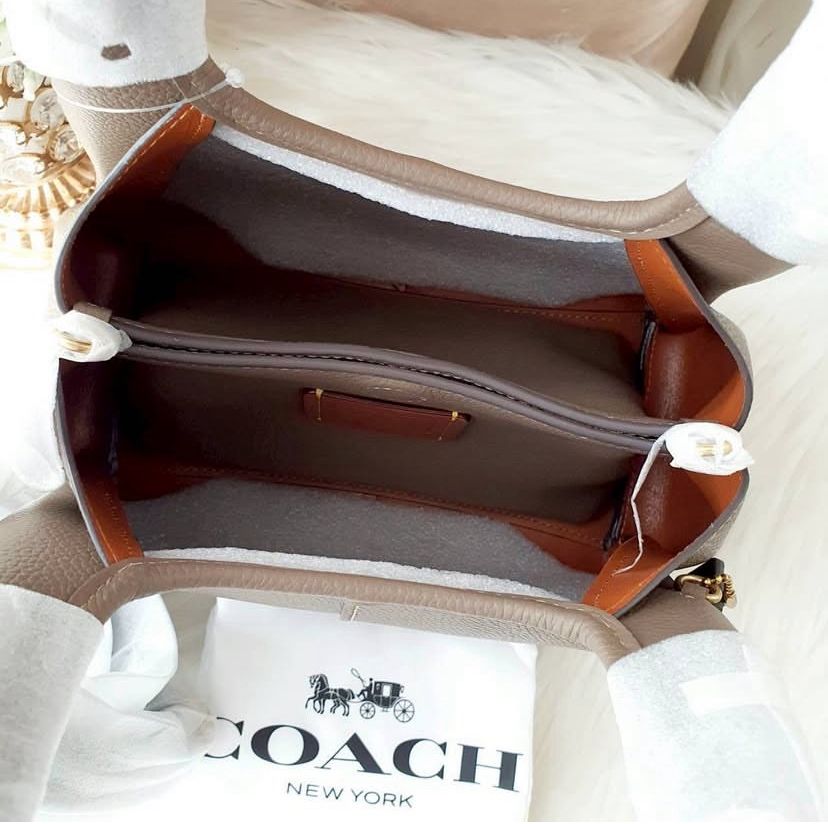 Structured Pebble Tote Bag – Luxury Everyday Handbag for Women