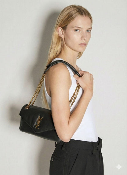 Élise Chain Shoulder Bag