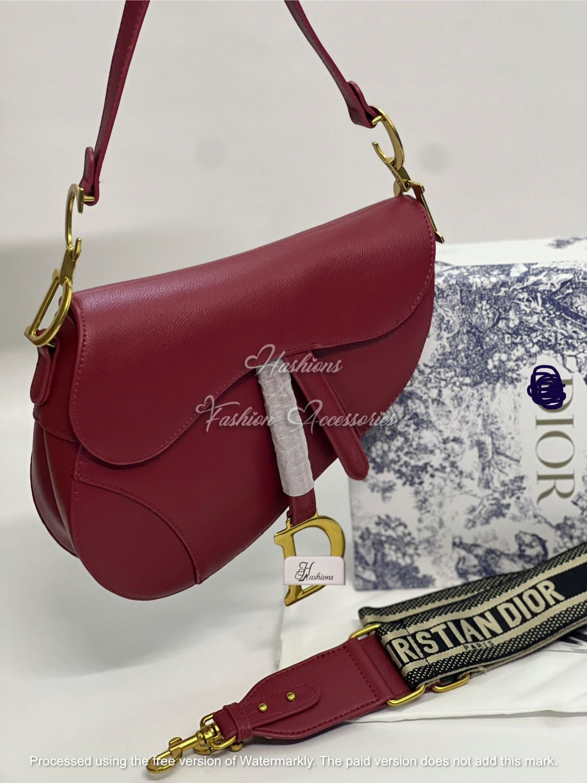 Classic Saddle Bag with Wide Guitar Strap – Grained Leather & Woven Jacquard Crossbody