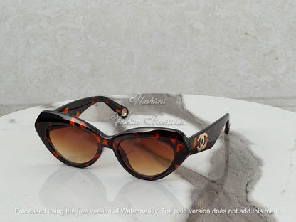 Black Cat-Eye Sunglasses