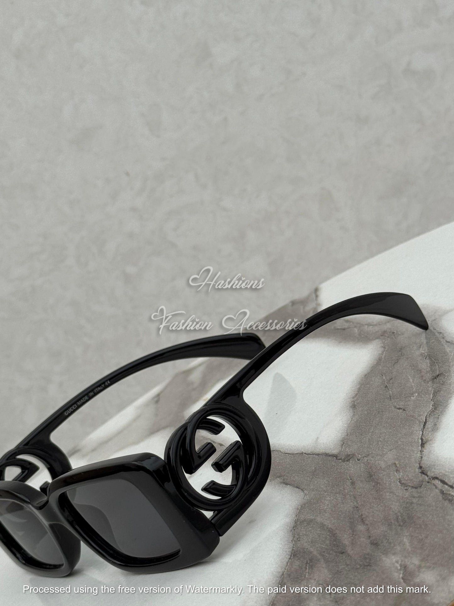 Women’s Rectangular Glossy Frame Sunglasses