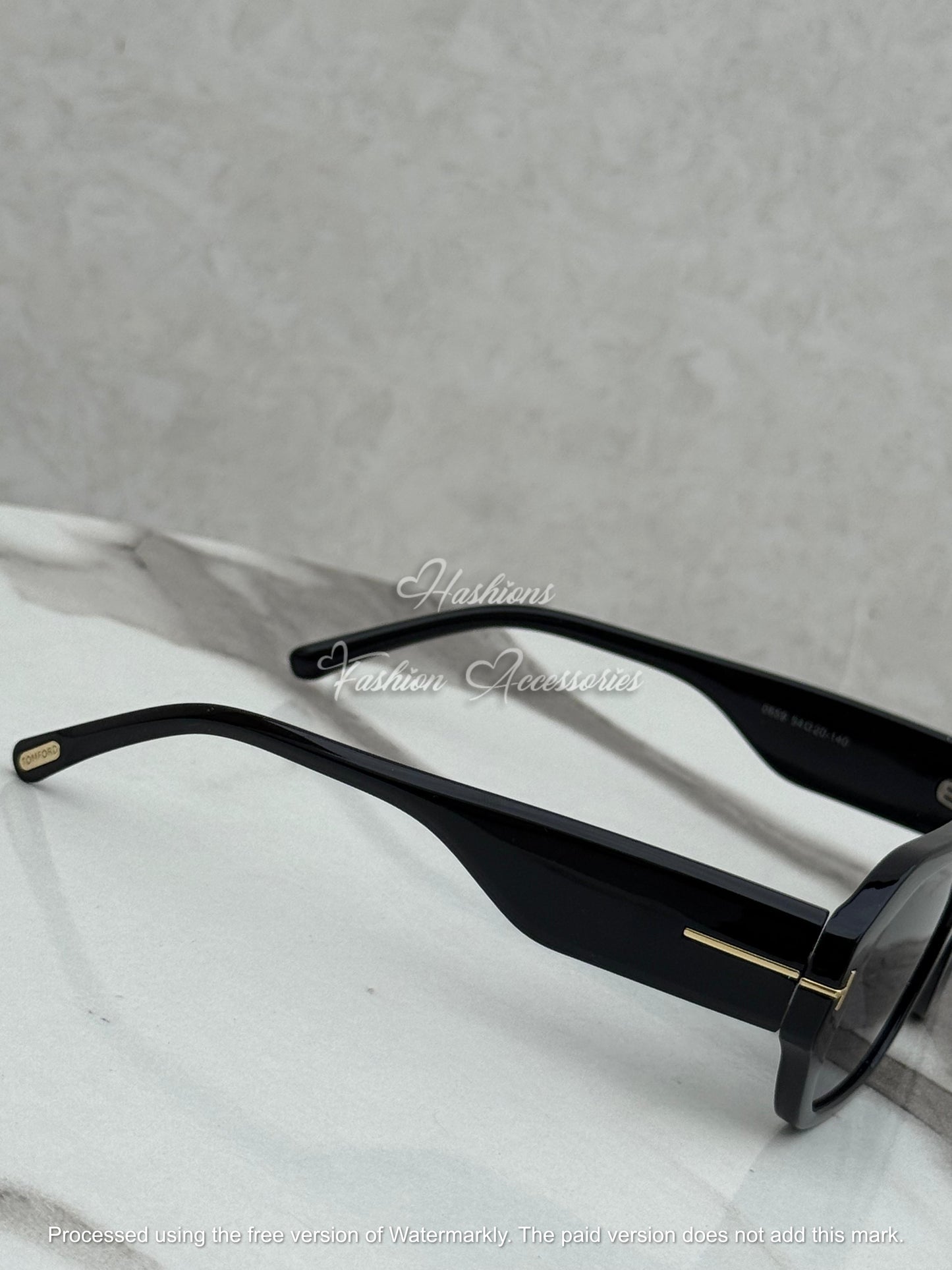Geometric Beveled Sunglasses