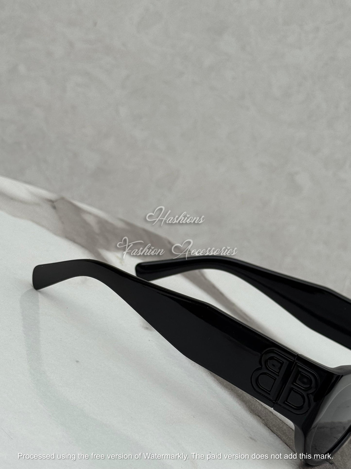 Chunky Oval Sunglasses