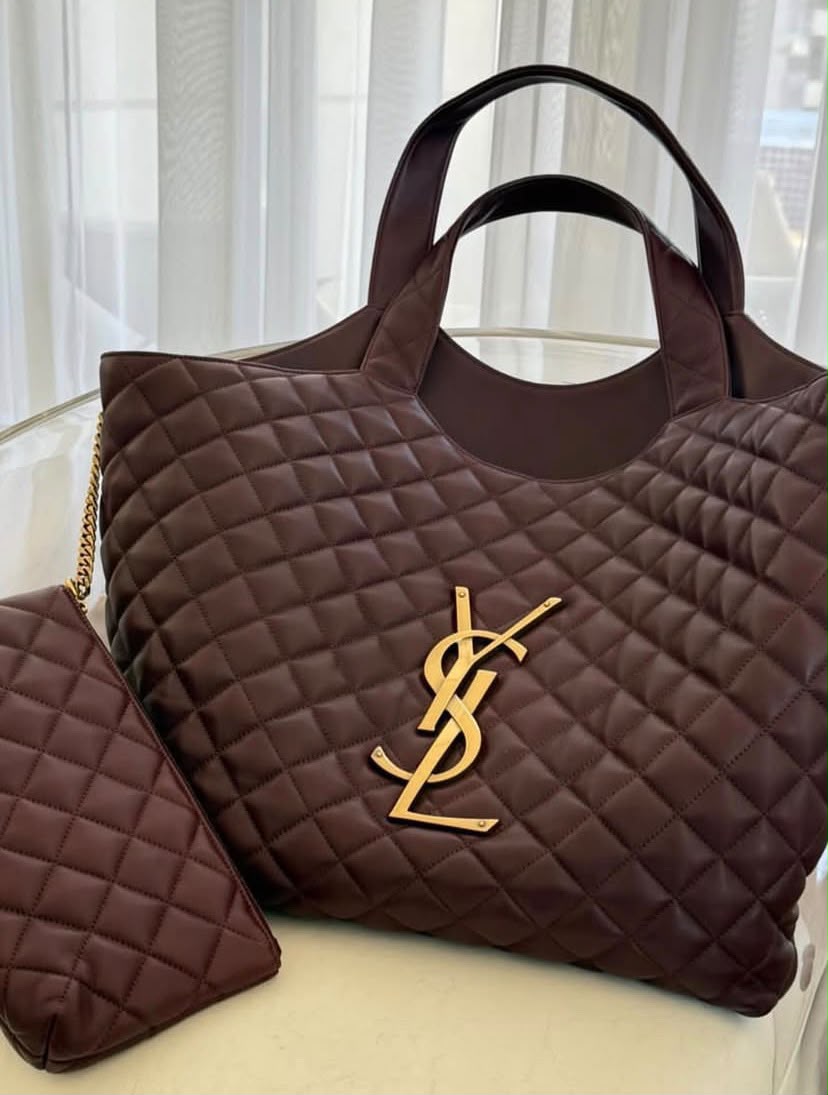 Women’s Large Quilted Tote Bag with Gold Accent – Premium Everyday Handbag