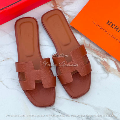 Women’s Minimalist Slip-On Flats – Comfortable Everyday Sandals