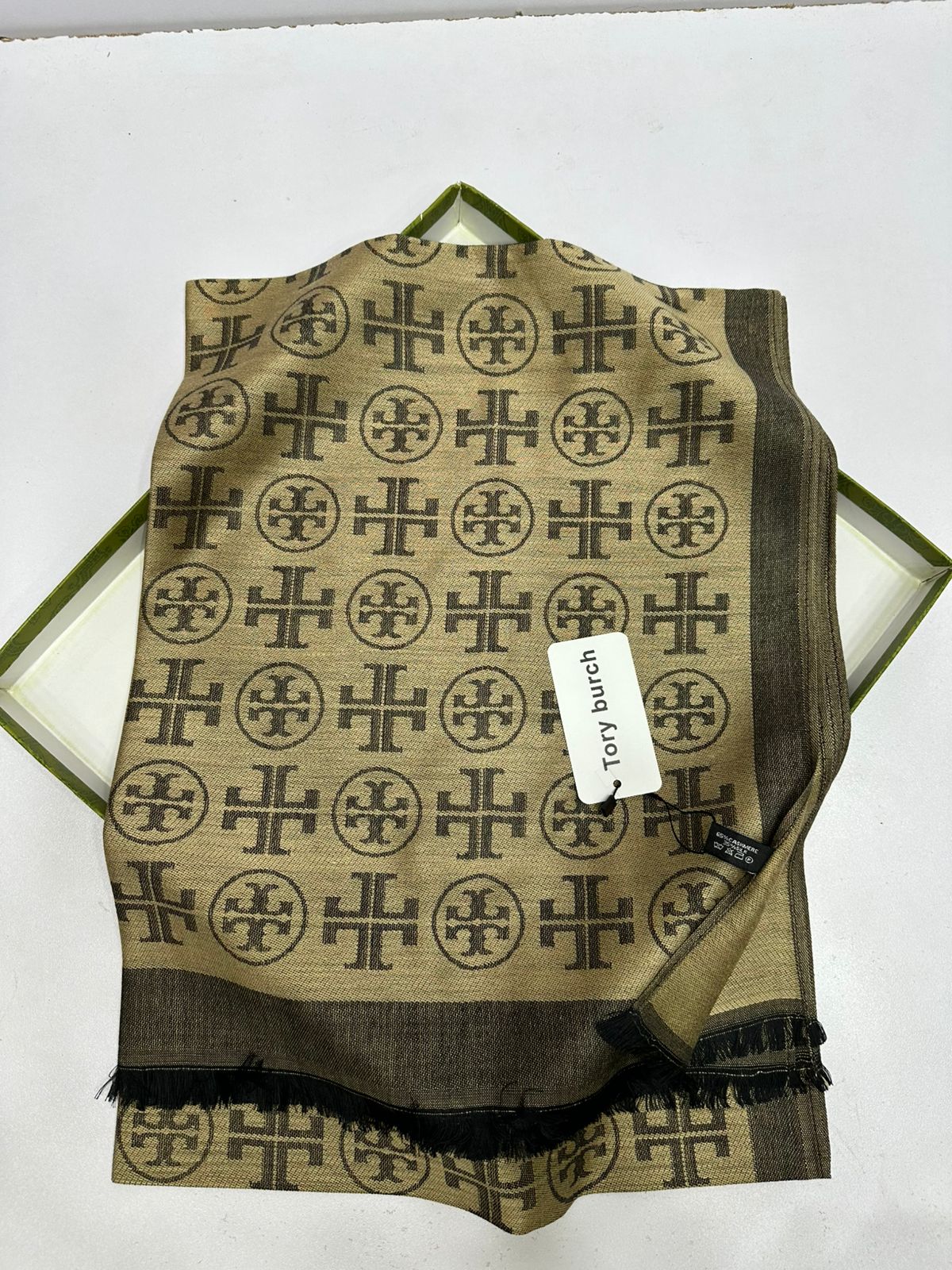 Signature Jacquard Pashmina Scarf for Women – Luxury Winter Wrap