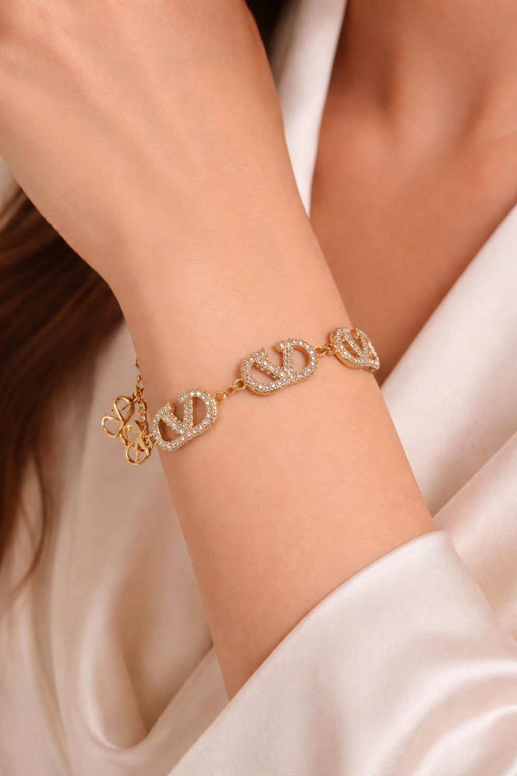 Crystal Embellished Chain Bracelet