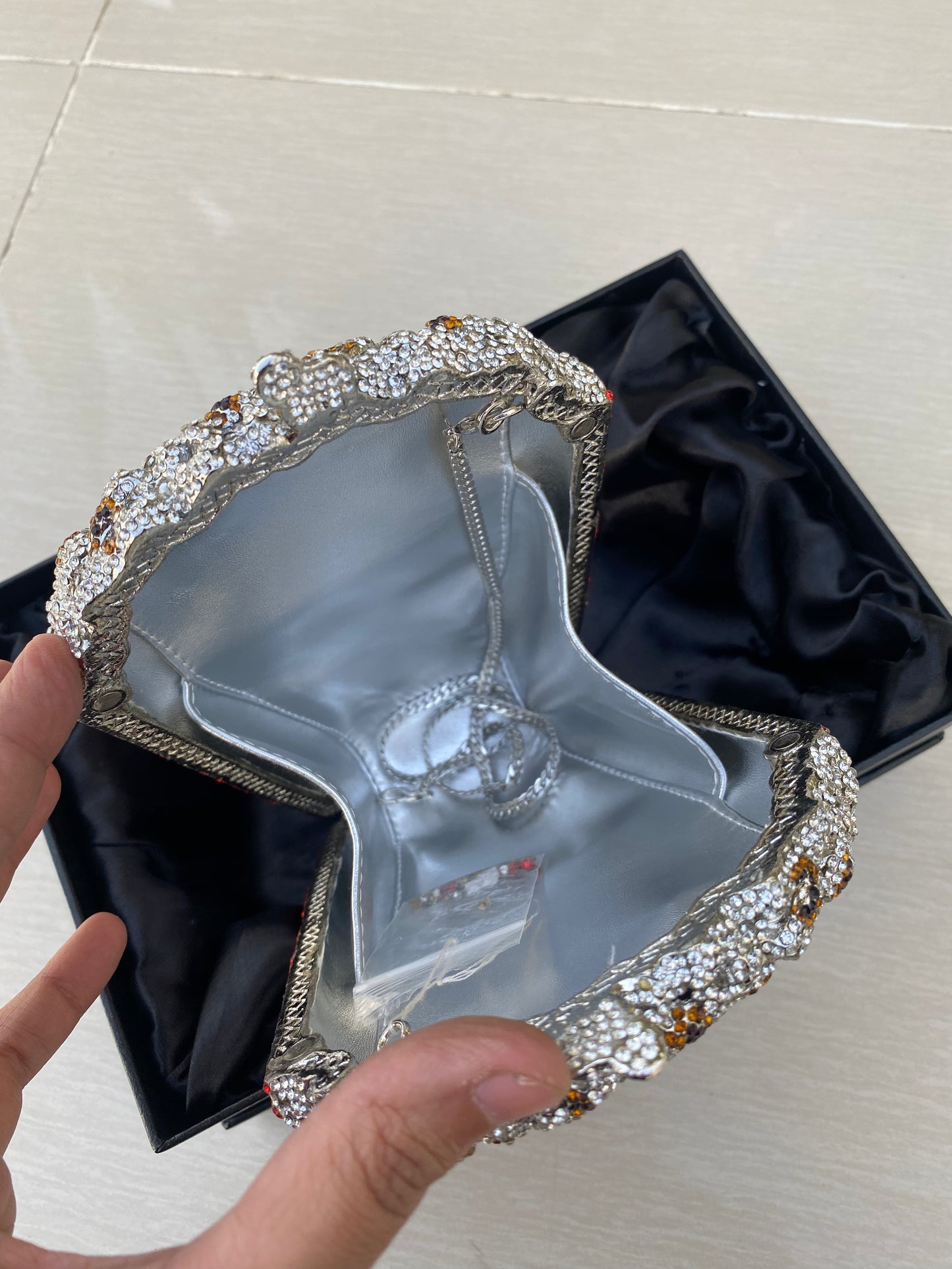 Popcorn Box Clutch Bag – Quirky 3D Acrylic Party Purse for Women