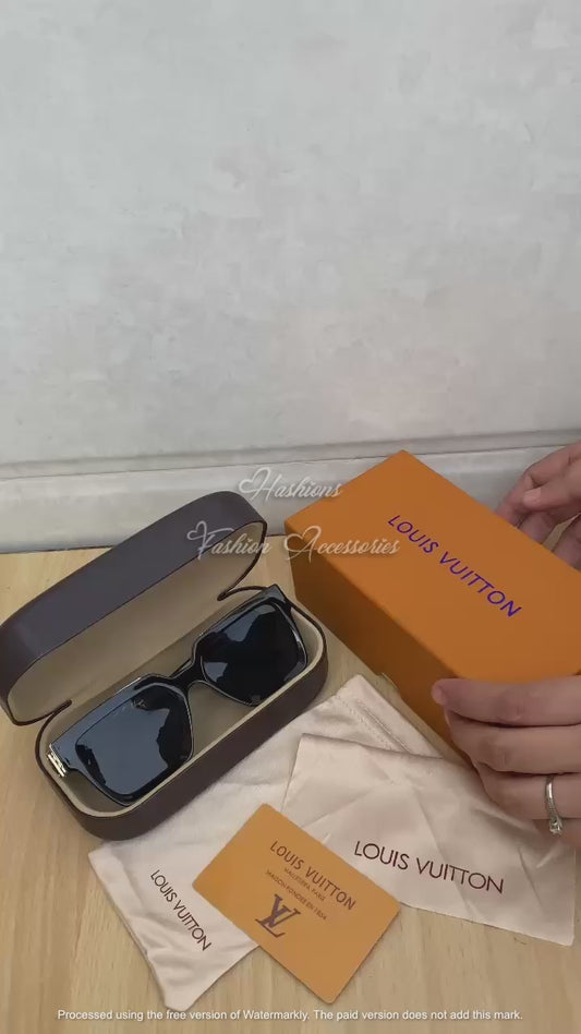 Bold Square Luxury Sunglasses – Gold Accent UV400 Shades for Men & Women