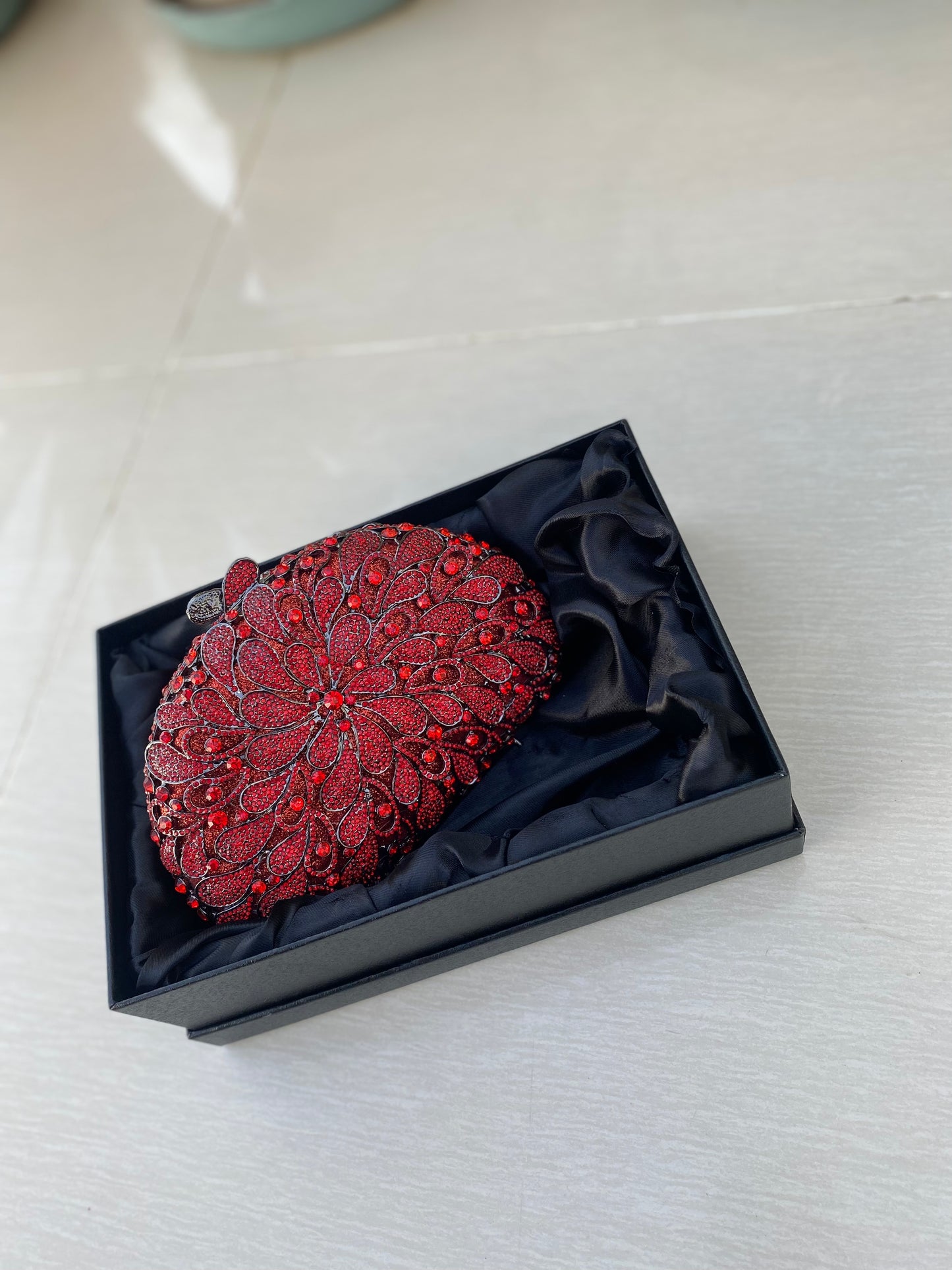 Red Glossy Evening Clutch with Metallic Detailing – Elegant Party & Wedding Purse for Women