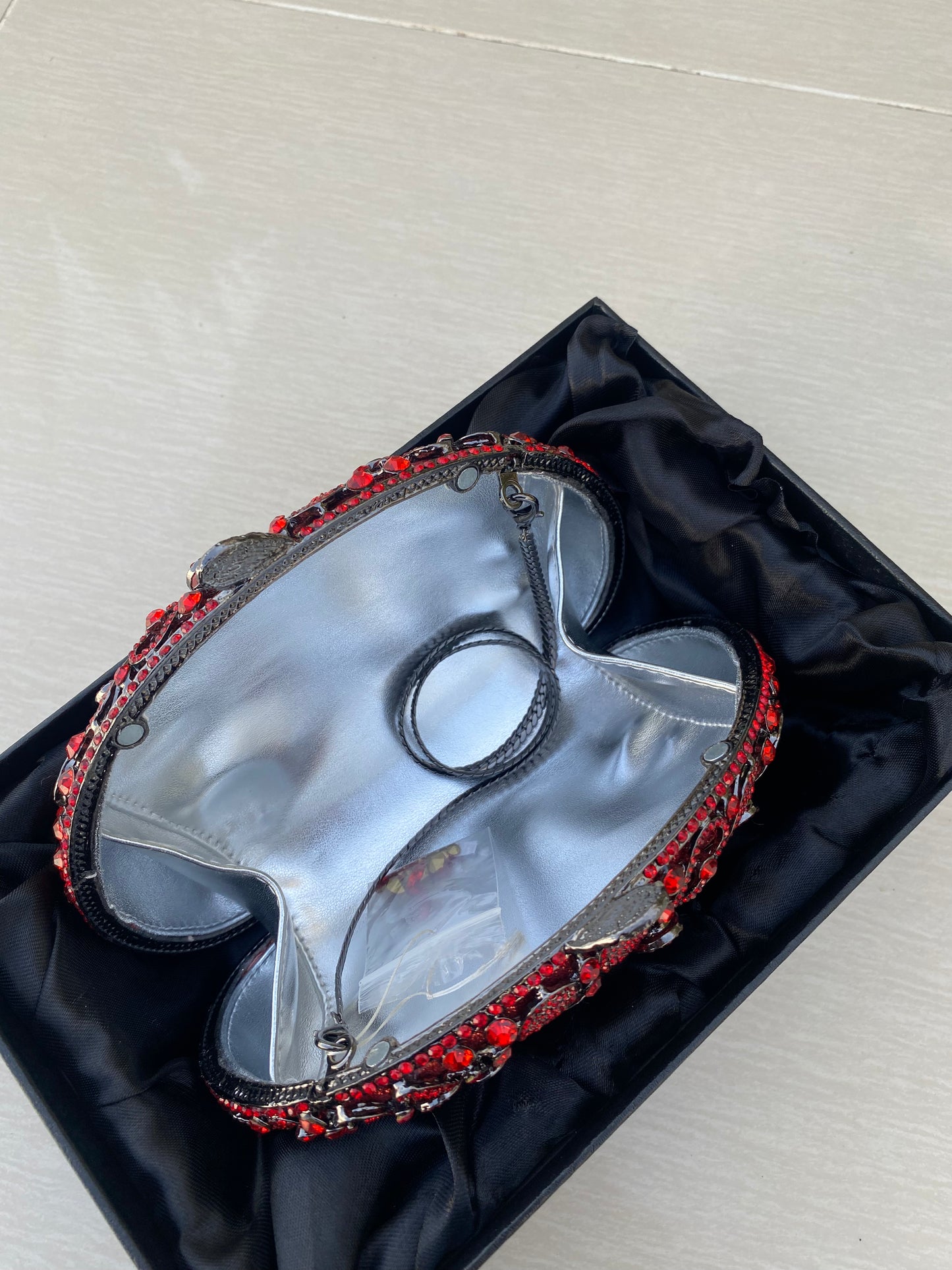 Red Glossy Evening Clutch with Metallic Detailing – Elegant Party & Wedding Purse for Women